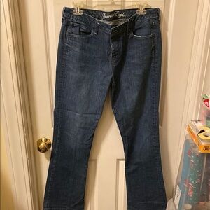 American Eagle women’s jeans